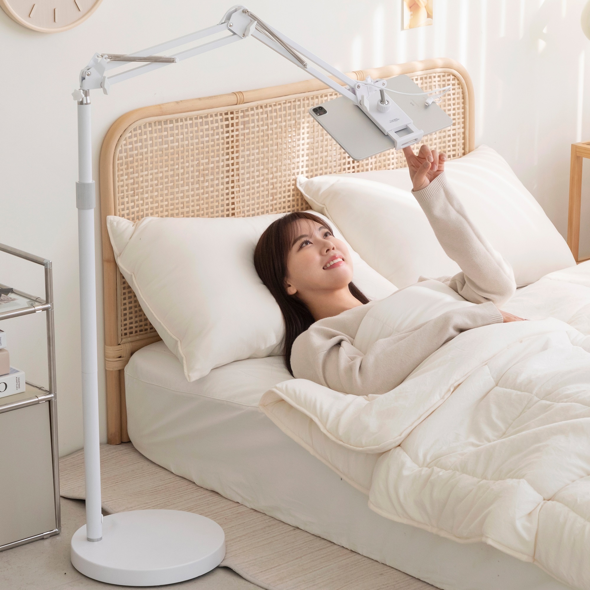 [4세대초고속충전 내장형] 태블릿거치대 아이패드거치대 침대 갤럭시탭 패드 사용 후기