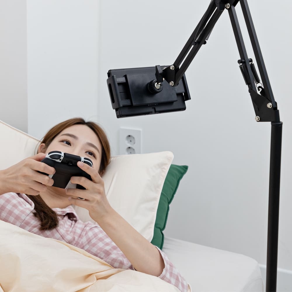 편안한 영상시청 각도조절 누워서 휴대폰 핸드폰 자바라 침대 스탠딩 거치대 사용기
